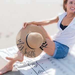 Floppy Beach Hat, Bride Hat with Name, Bachelorette Trip Hat, Custom Sun Hat, Beach Bride Hat, Honeymoon Beach Hat, Beach Bachelorette