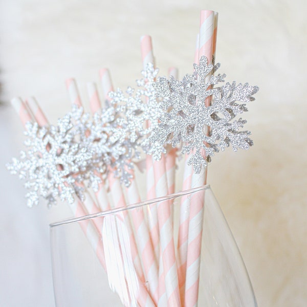 Snowflake Straws, Winter Wonderland Birthday Decorations, Winter Onederland First Birthday, Snowflake Decorations, Pink Snowflake Straws