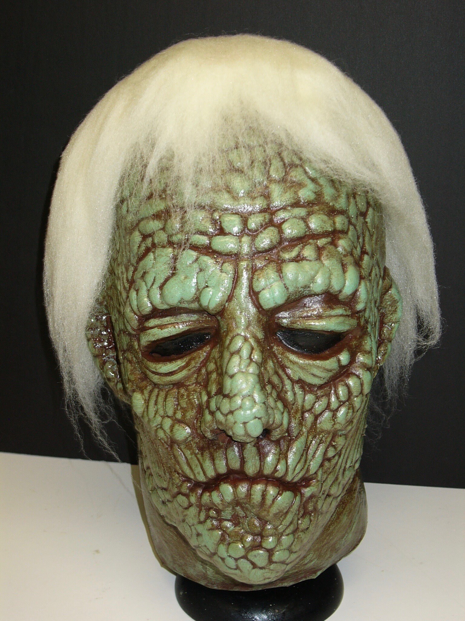 Retro Famous Monsters of Filmland Creepy "ENLARGED" "Zombie"  "ENLARGED" Display Mask not Don Post Studios