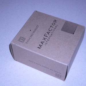 Empty max factor 3 pack shipping boxes No make-up included