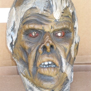 Famous Monsters of Filmland  "Mummy mask" Don Post studios