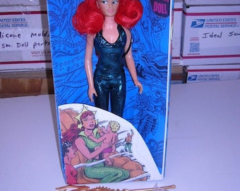 Vintage Original  Ideal "Mera" Superqueen comic heroine action figure doll in box