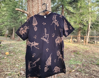Love Bugs Bleach Printed Reverse Tie Dye T Shirt *Made To Order Sizes XS-10XL*