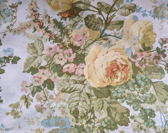 Vintage Sanderson floral Amelia fabric sold in 1m lengths