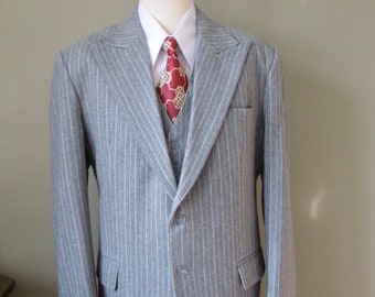 1930's single breasted light grey chalk stripe suit ( The Lord Percy)