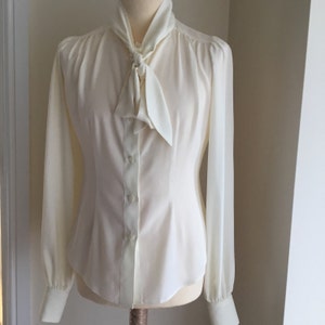 Ladies 1940's reproduction blouse (fitted)