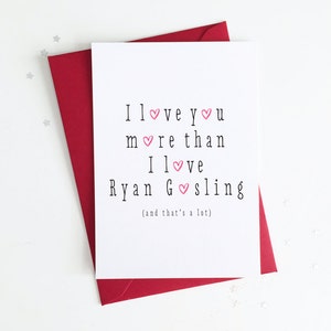 Tarjeta de San Valentín personalizada: Te amo más que... - Tarjeta de aniversario de amor con un corazón pintado a mano para esposo, esposa, novio y novia.