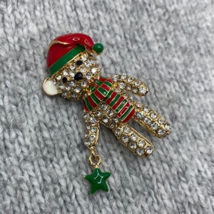 Christmas teddy with hat as a brooch with rhinestones approx. 4 x 2.3 cm - pin Glamor Party X-Mas Ilex Vintage Nostalgia Gnome Star