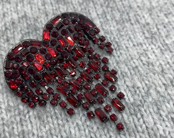 Heart brooch with movable red rhinestones - approx. 5.5 x 4 cm - love ruby pin vintage 80s blood red Valentine's Day needle
