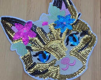 Niedlicher Kätzchen Kopf Glitzer Pailetten Patch zum Aufnähen - 22 x 19cm - Katze Holo Blüten Kinder Einschulung Aufnäher Bügelbild