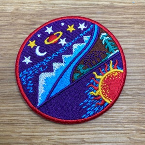 Round Space Hanger Patch - Diameter approx. 7.5 cm - Alien Backpacking Explorer Travel Patch Wanderlust Retro Ethno