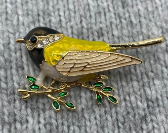 Enamel Tit Brooch - 4.5 x 2.5cm - Pin Great Tit Bird Garden Cottagecore Conservation Wildlife Ornithologist Sparrow