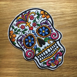 Colorful skull patch for ironing - 10 cm x 7.5 cm - Skull Skull Skull diaz de los muertos Patch Ironing picture Patch Halloween