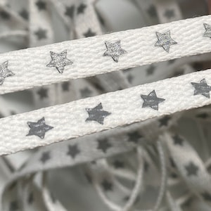 White shoelaces with reflective silver stars - 120 cm long 0.8 cm wide - flat laces reflective sneakers high top kids