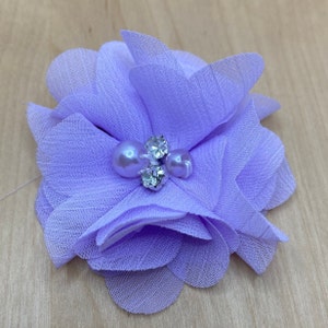 Fiori in tessuto viola lavanda realizzati in chiffon con perle e glitter - circa 5 cm - Applicazione floreale fai da te upcycling cucito fiori da giardino #4 colore 13