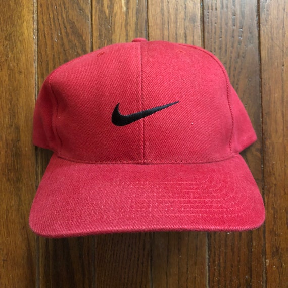 nike smile hat