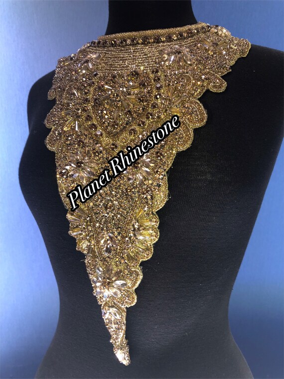 Neckline applique