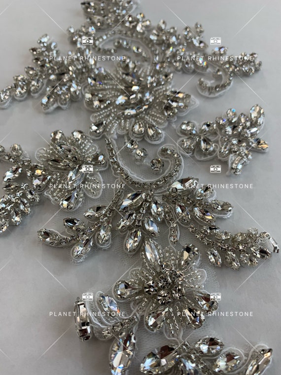 DEVINE APPLIQUE PAIR