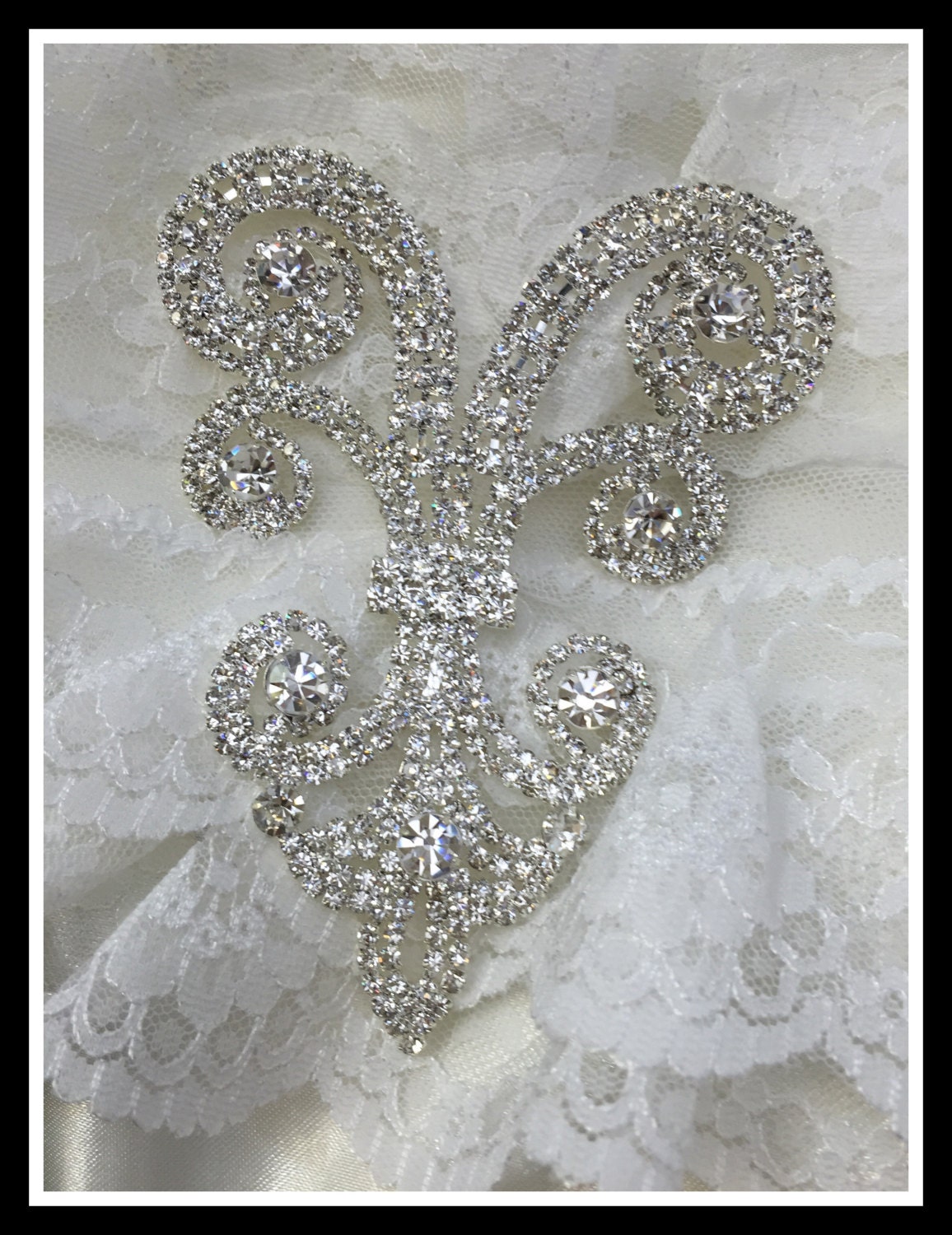 Rhinestone Applique/ Rhinestone Jewelry Applique/ Rhinestone Decoration/ Swarovski shine 0106