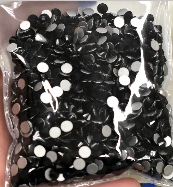 Jet black / 10 Gross / SS20 / Flat back / Egyptian Crystals