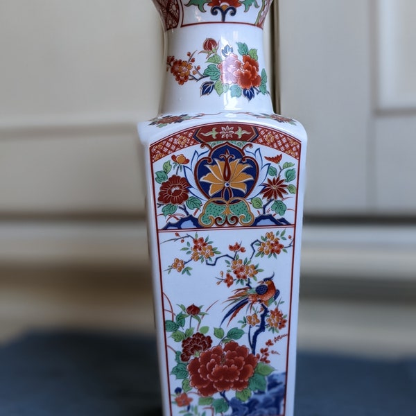 Vintage Japanese Porcelain Vase / home decor/unique gift/Floral/electric home decor