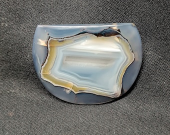 Banded agate cabochon