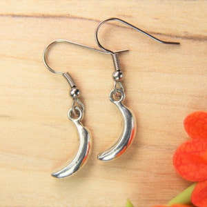 Mother&#39;s Day Gift Banana Earrings Silver Banana Charm Earrings Fruit Gift Aunt Gift Gift for Women Foodie Gift Banana Jewelry Personalized