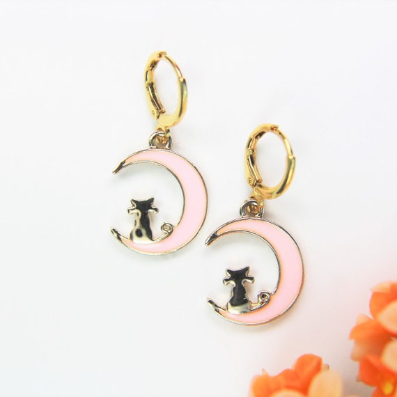 Cat Outline Gold Platted Earrings Cat Outline Gold Platted Earrings