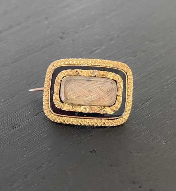 Victorian Enamel 9K Gold Mourning Brooch