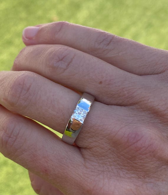 Diamond Platinum Solitaire Ring - image 6