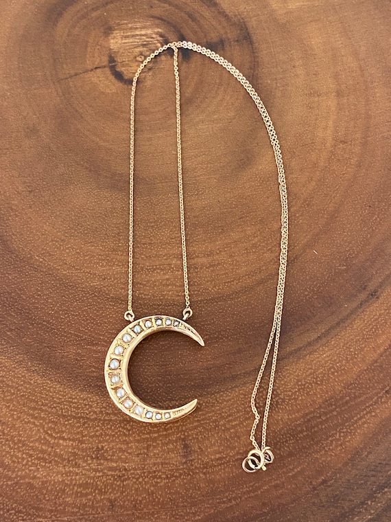 36 Turquoise Pearl Crescent Moon Necklace main image 1