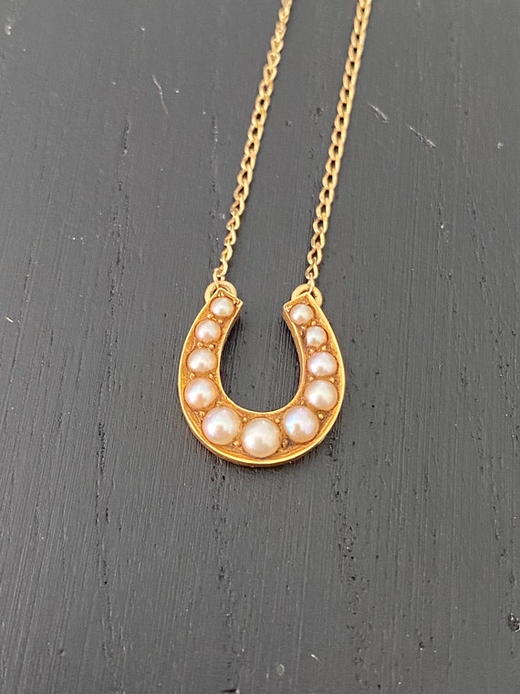 Victorian Pearl 9K Gold Horseshoe Necklace