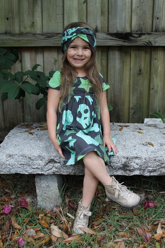 Green Skulls dress, Baby dress, toddler dress, girl dress, pirate dress, skull outfit, Gasparilla dress