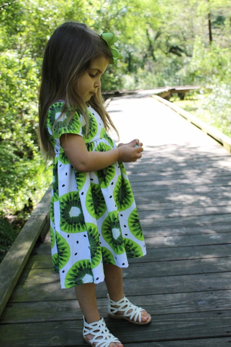 kiwi dress laces