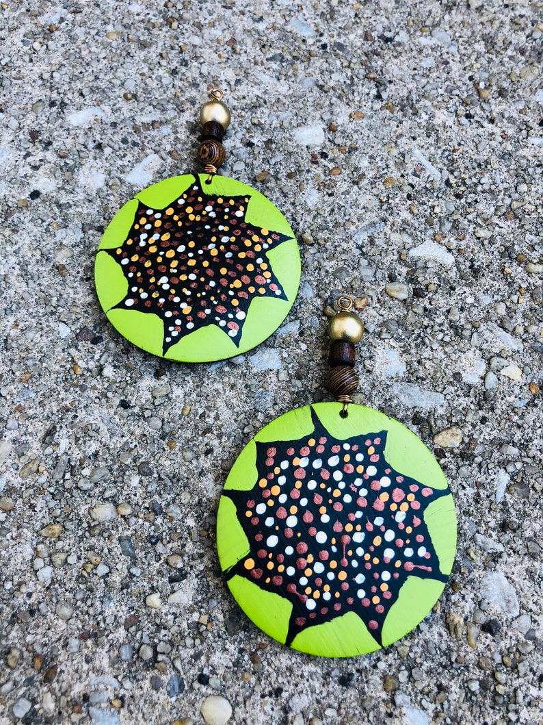 Hand painted wood earrings and bracelet set jewelry accessory