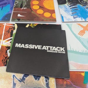 Massive Attack – Singles 90/98 Limited Box Set Trip Hop Art