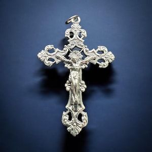 Katholisches Rosenkranz-Kruzifix | Aufwendiges silbernes 2-Zoll-Fleur-de-Lis-Design | Italienische katholische Rosenkranz-Teile