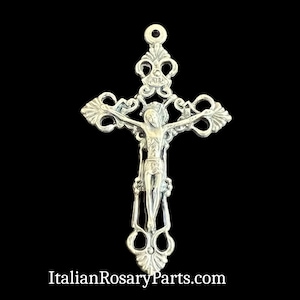 Italienisches Rosenkranz-Kruzifix, zierliche silberne Fleur-di-Lis