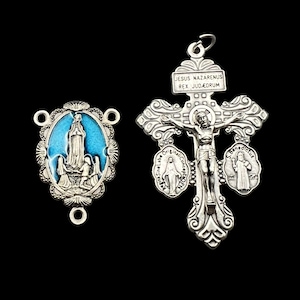 Jungfrau von FatimaTürkisblaue Emaille Triple Thread Pardon Rosenkranz Kruzifix und Medaille Set | Italienische Rosenkranz-Teile