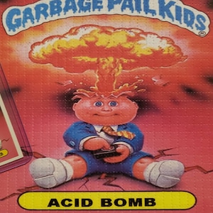 Impresión artística de homenaje a Pale Kid de Acid Bomb Garbage de 2014. Solo se incluye la tarjeta original.