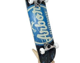 The Tailgrab Skateboard Longboad Display Rack Stand