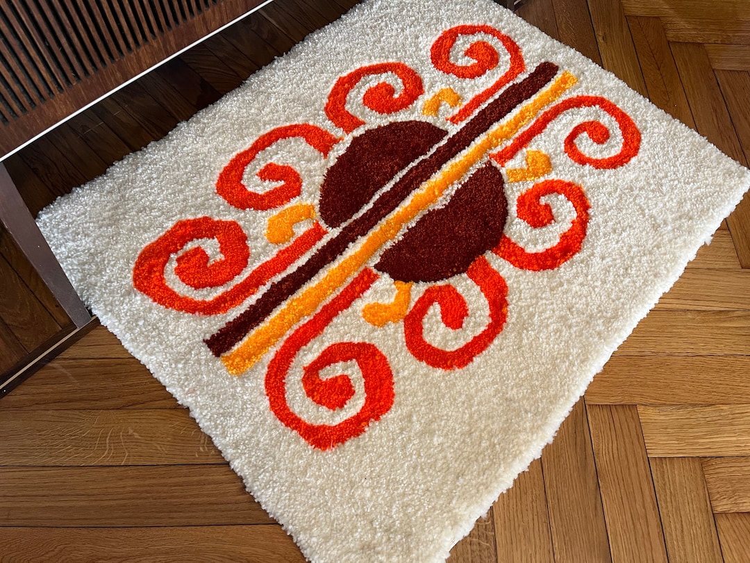 1970s Geometric Pattern Rug / Handmade Tufting Rug / 1970s Vintage ...