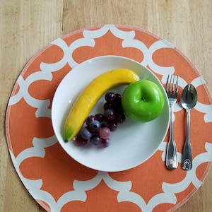 Set of 4 cloth placemats, round placemats,  fynn quatrefoil, orange and ivory cotton