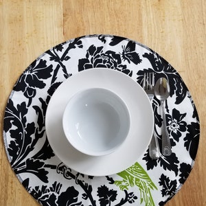 Round placemats, Barber bird, black chartreuse green, white centerpiece, table linen, fabric placemats, cloth placemats