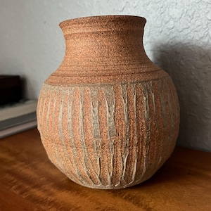 Vintage Mid Century Modernist Studio Pottery Vase Vessel Signed