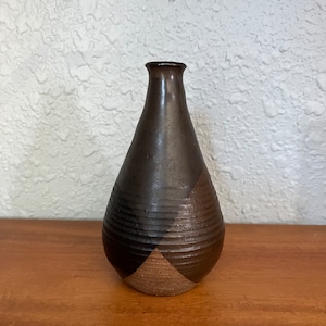 Vintage Mid Century Modernist Carol McFarlan Studio Pottery Weedpot Vase Signed