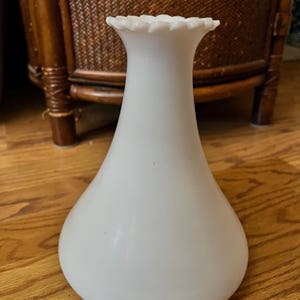 Antique White Glass Oil Lamp ShadeAntique