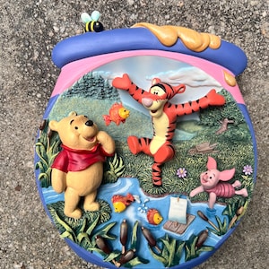 Bradford Exchange Disney Winnie the Pooh “Fishin’ for Fun” 3D Collector Plate – Pooh’s Hunnypot Adventures, Third Issue, Limited Edition 200