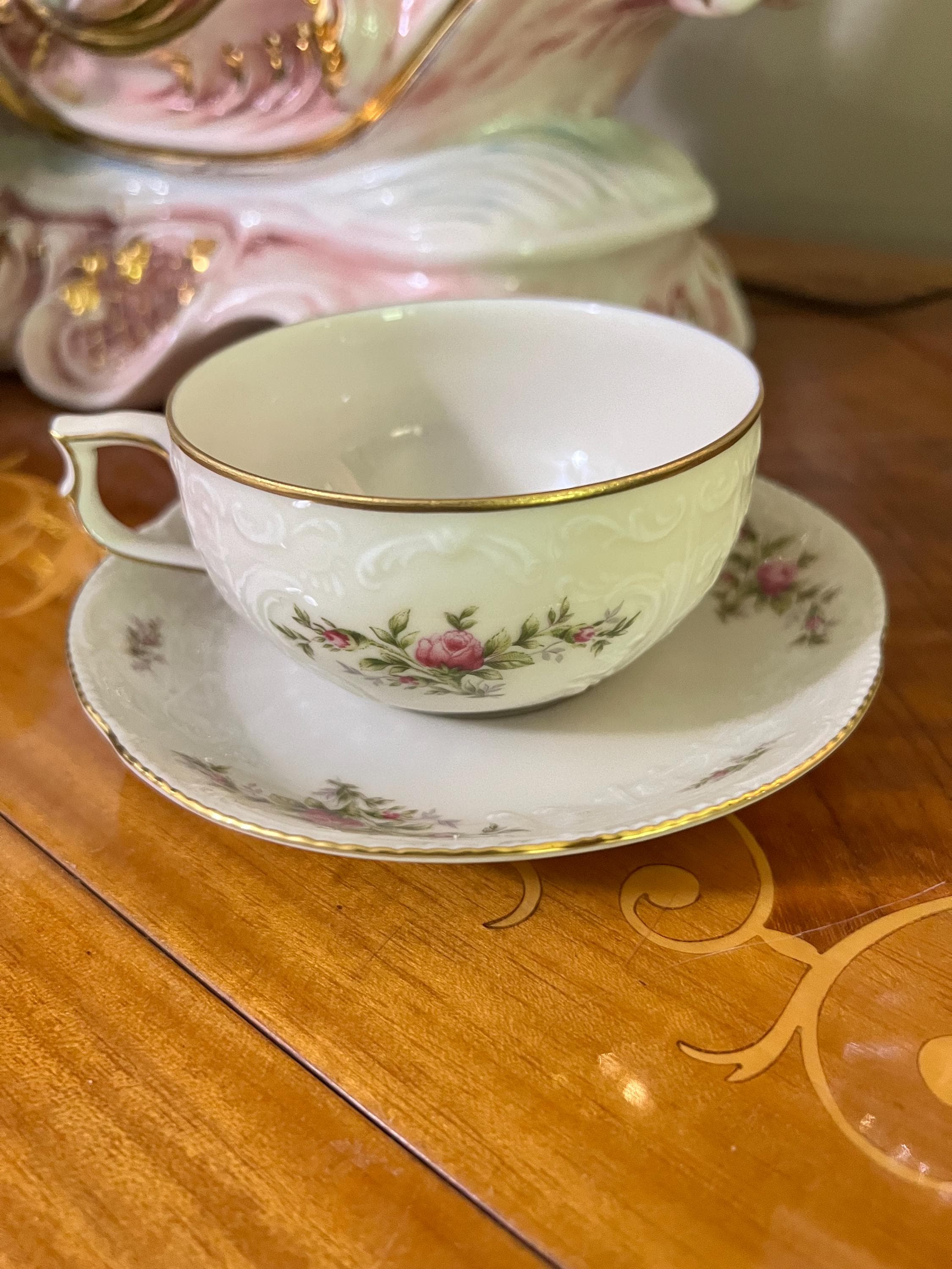 Rosenthal CLASSIC Germany Roses/gold Trim/embossed VTG Cup