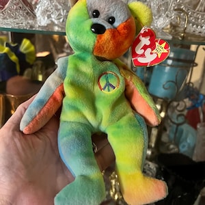 unique rare Ty peace bear beanie baby 1996 with tag errors, retired original